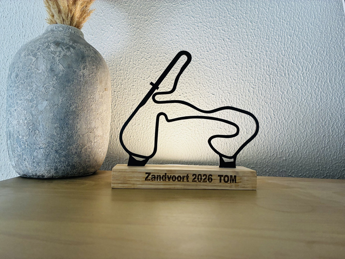 Circuit Zandvoort op houten standaard met eigen naam